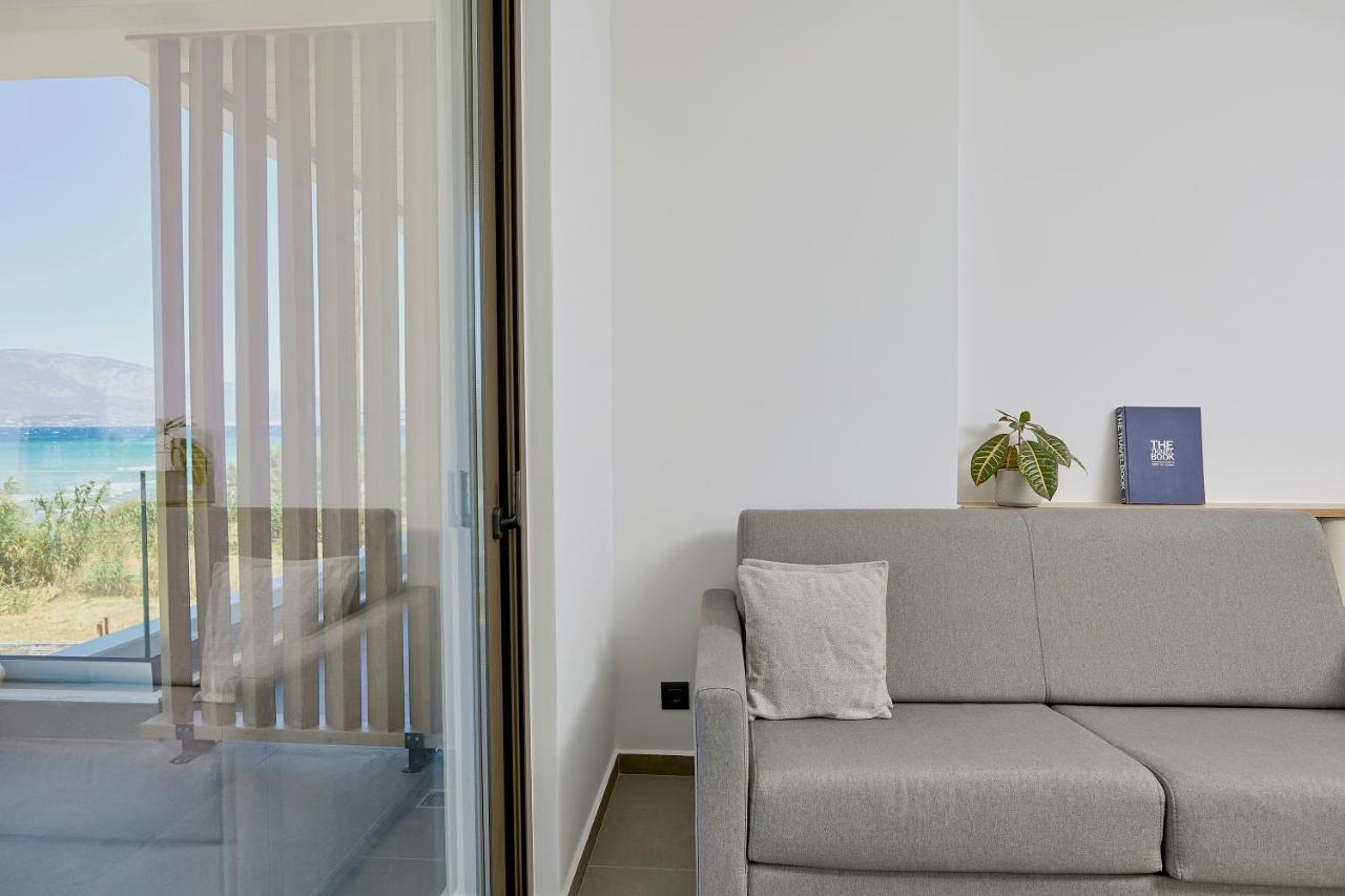 Mare Suites Lechaio Zewnętrze zdjęcie